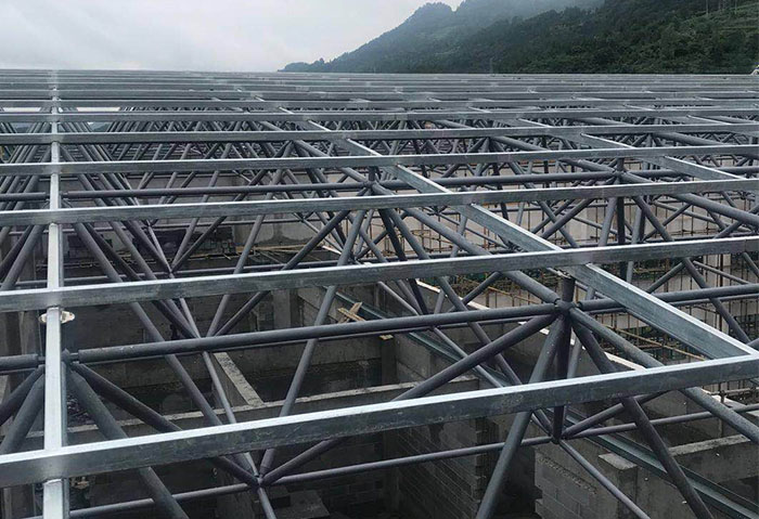 牡丹江仁怀冠英学校艺体楼网架